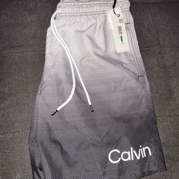 BNWT Calvin Klein Swim Trunks | Men’s Large | UV Protection | $7 - Picture 10 of 10